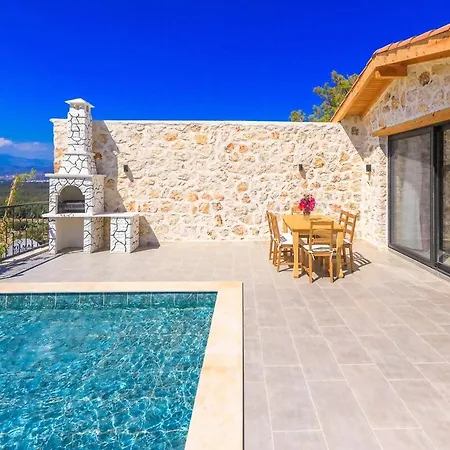 Spacious 2br Stone With Pool & Bbq Semesterbostad