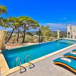 Spacious 2br Stone With Pool & Bbq Kalkan