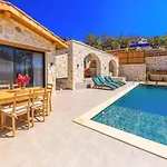 Feriehus Spacious 2br Stone With Pool & Bbq Kalkan