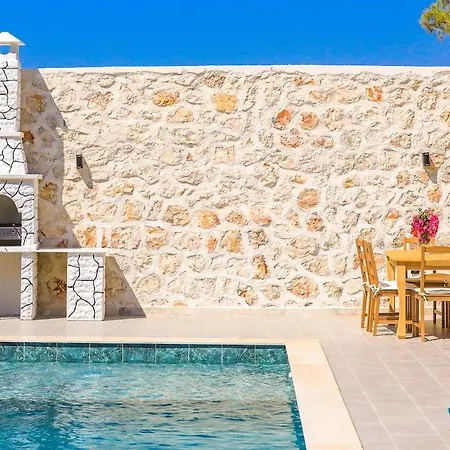Spacious 2br Stone With Pool & Bbq * Kalkan