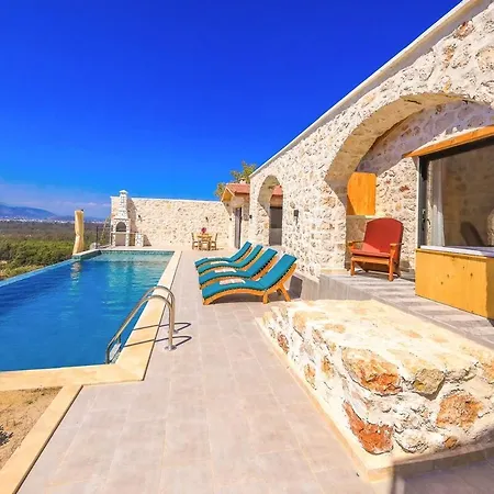 Spacious 2br Stone With Pool & Bbq Hébergement de vacances Kalkan