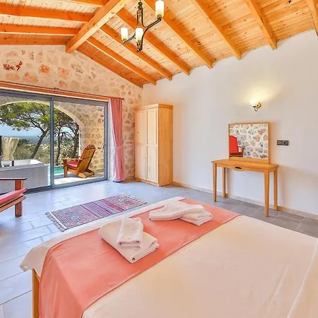 Spacious 2br Stone With Pool & Bbq Kalkan