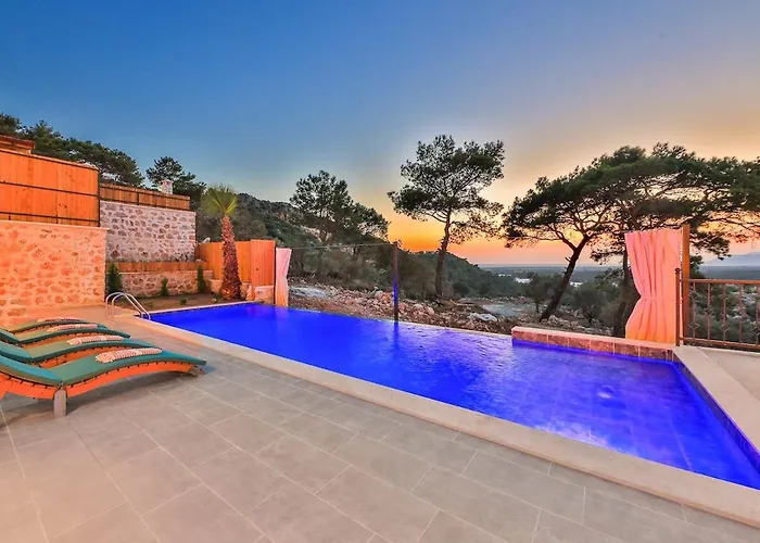 Spacious 2br Stone With Pool & Bbq Hébergement de vacances Kalkan