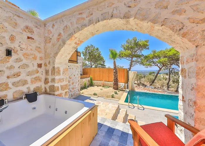 Spacious 2br Stone With Pool & Bbq Дом отдыха