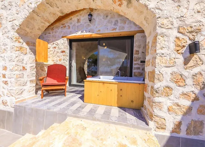 Дом отдыха Spacious 2br Stone With Pool & Bbq